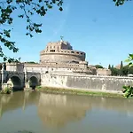 Castel Sant'angelo Pensión 3*